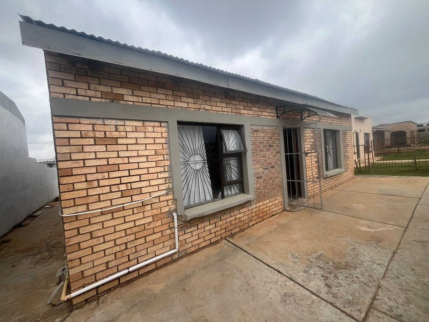 4 Bedroom Property for Sale in Kwa Nobuhle Eastern Cape